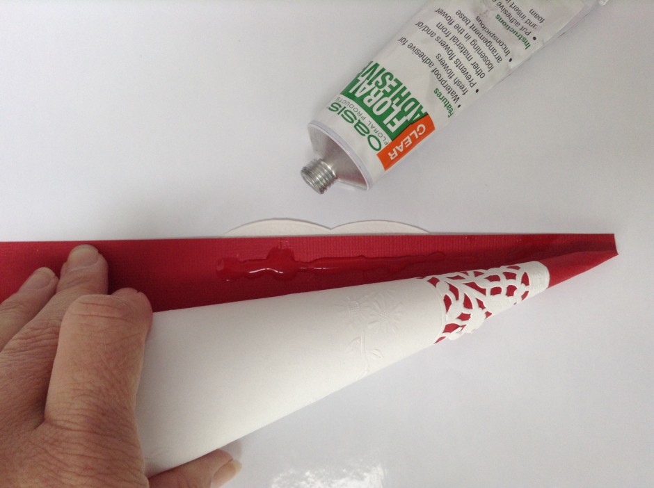 How to wrap flowers Cone wrapped flowers Bloom College