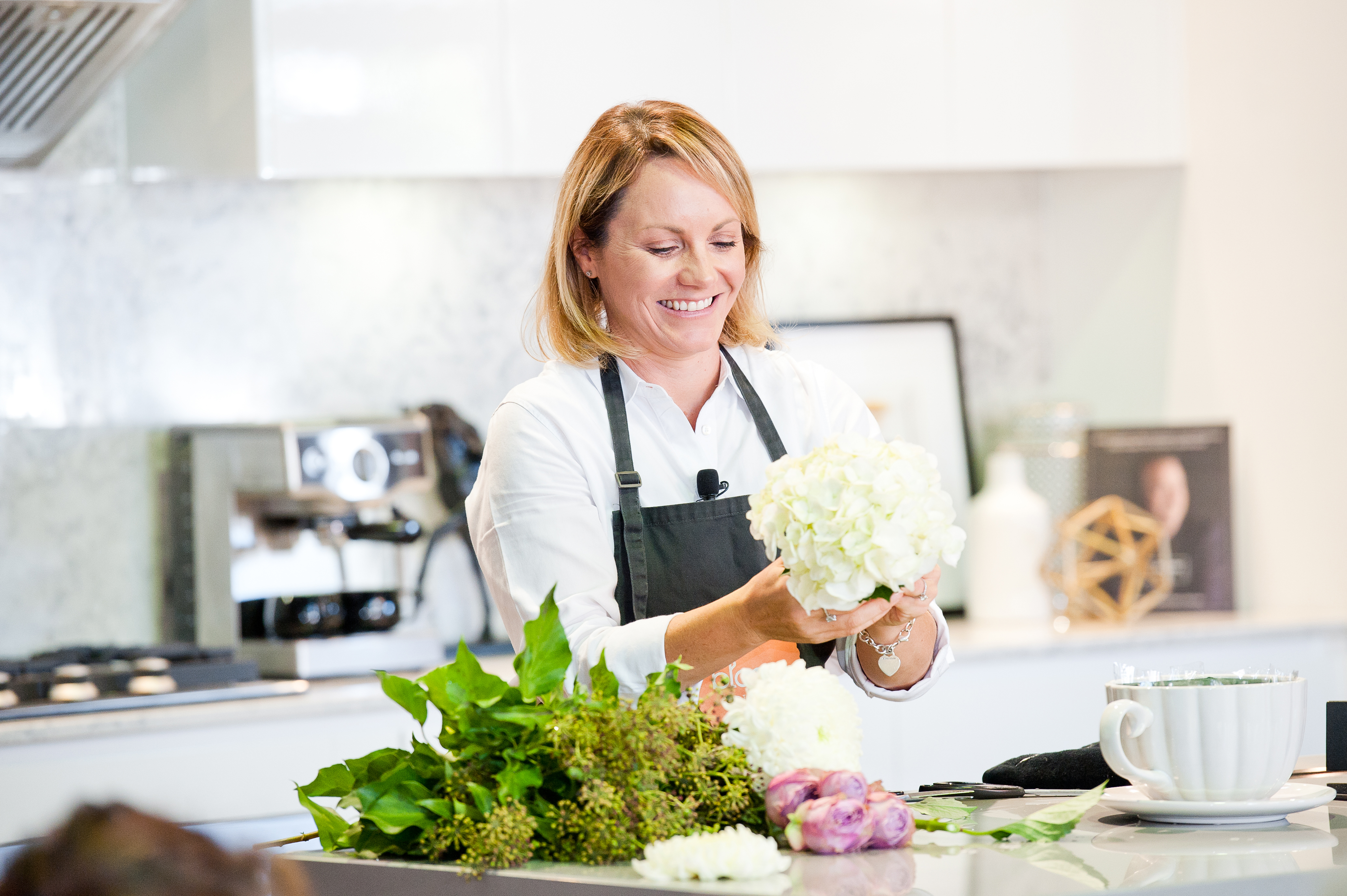 how to become a florist